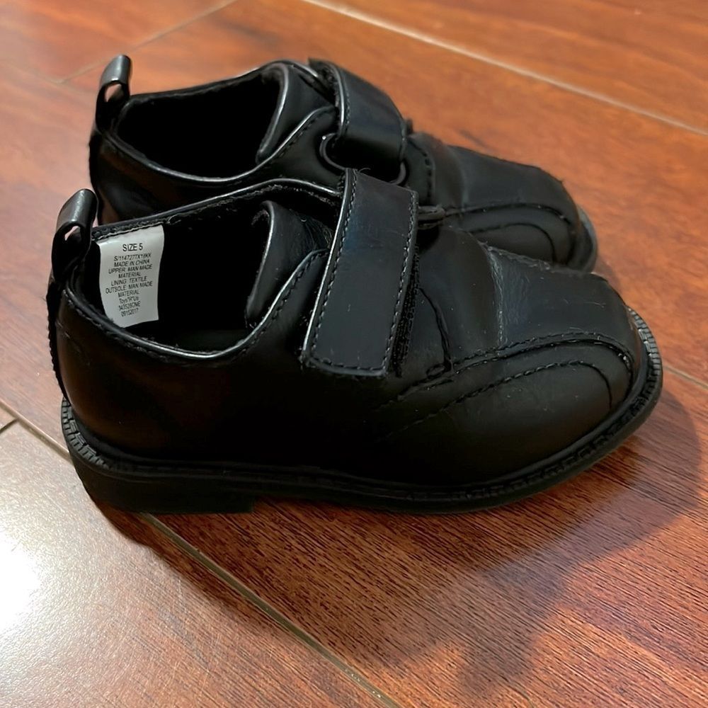 Black dressy shoes toddler boys size 5